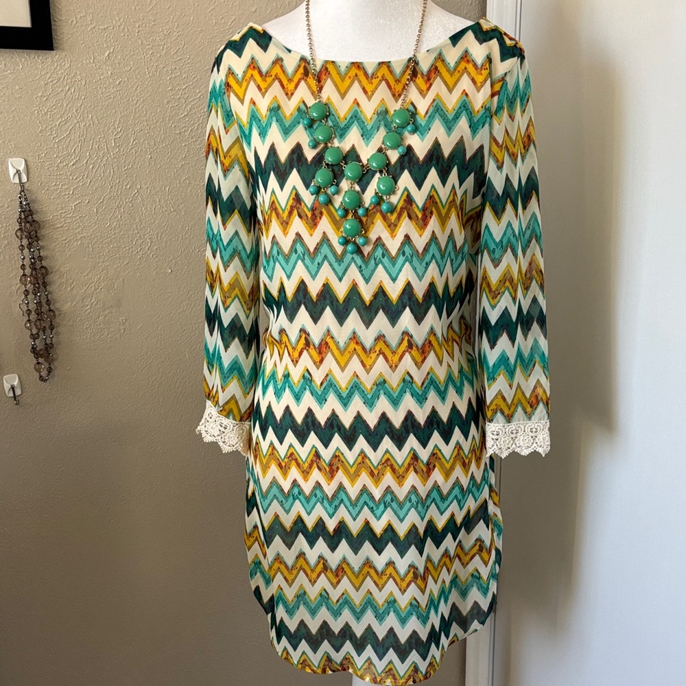 clear out!! Chevron Patterned Mini Dress Junior size 5?